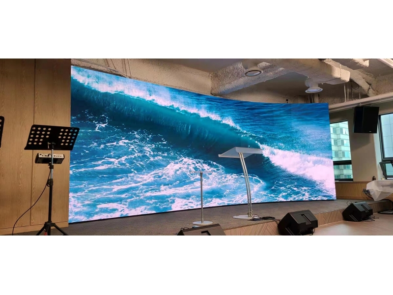 Bar LED display with many advantages